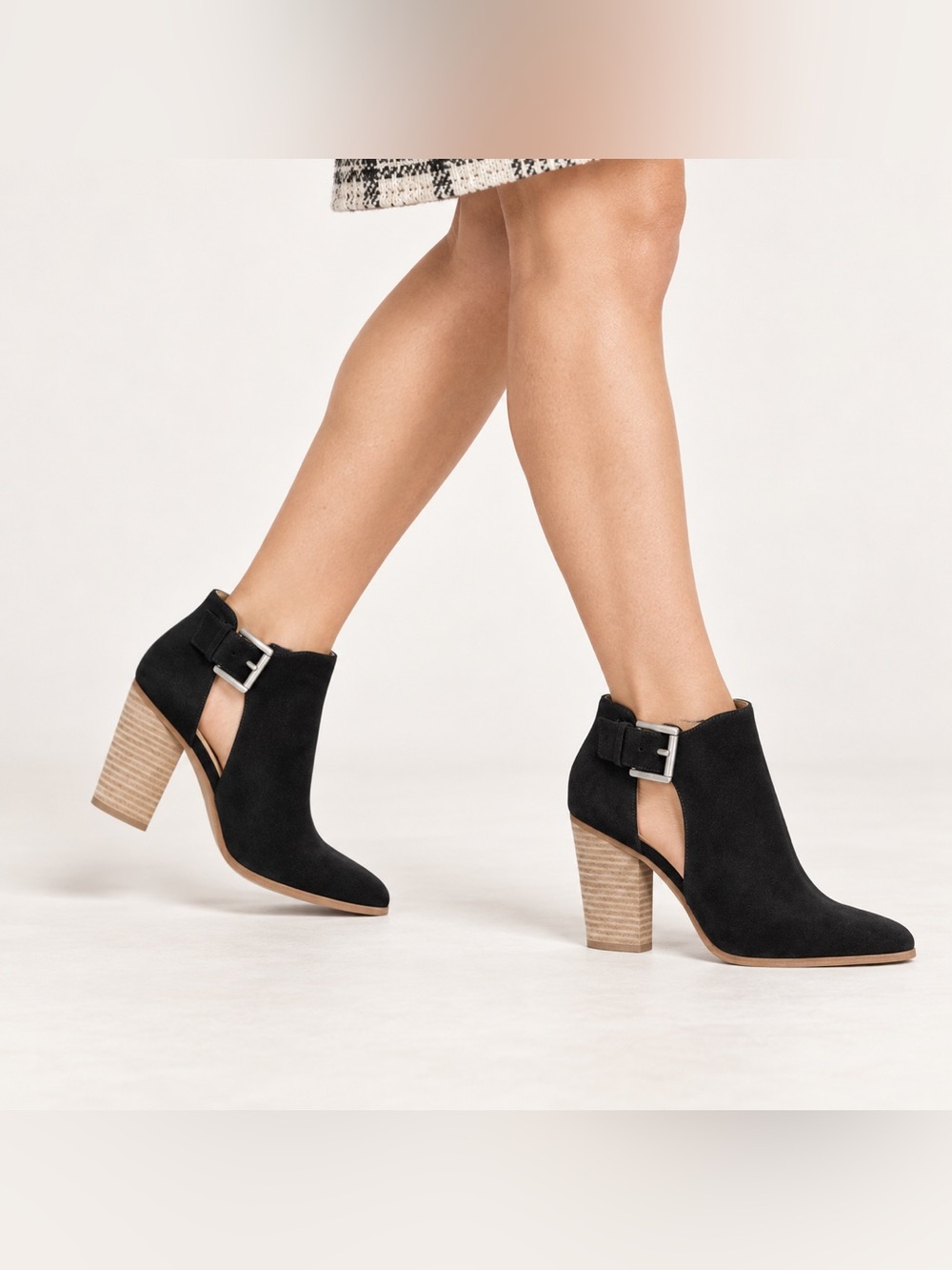 MICHAEL Michael Kors Women’s Black Suede Adams Bootie. Size 9